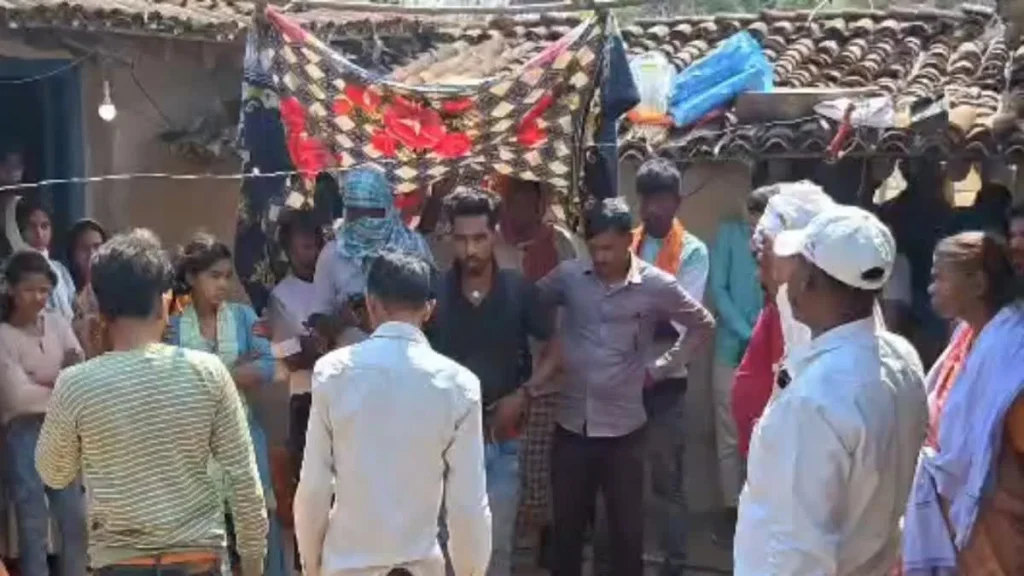 Wild Buffalo Attack: महुआ चुनने गई महिलाओं पर जंगली भैंस का जानलेवा हमला, दो की मौके पर मौत; इलाके में दहशत