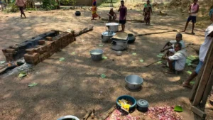 Narayanpur News: नारायणपुर के मरकाबेड़ा में मृत्यु भोज के लिए गोवध, मौके से सींग और मांस बरामद; जांच में जुटी पुलिस