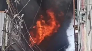 Ambikapur News: पटाखा गोदाम में आग मामले में बड़ी कार्रवाई, मुकेश और प्रवीण अग्रवाल के खिलाफ मामला दर्ज