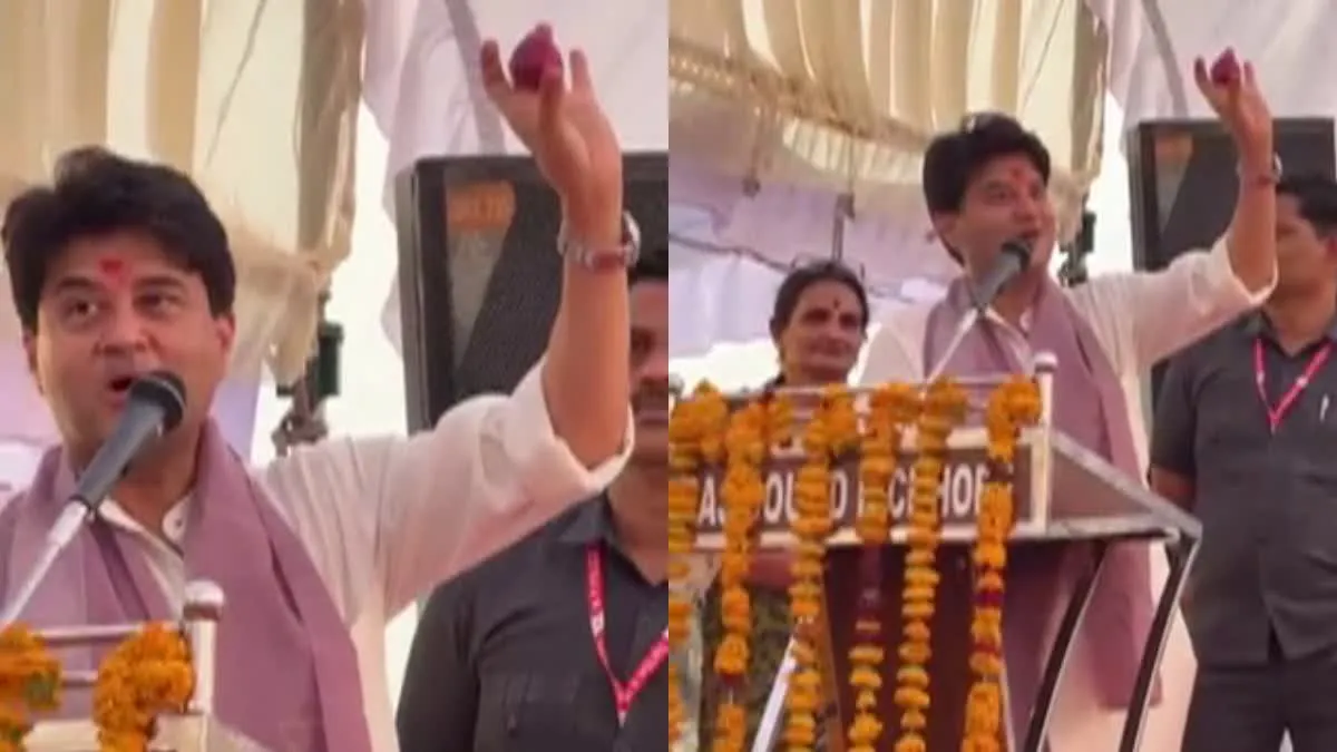 Jyotiraditya Scindia: सिंधिया ने जेब से निकाली ‘जादुई प्याज’, 51 डिग्री की भीषण गर्मी से बचने का बताया खास फॉर्मूला
