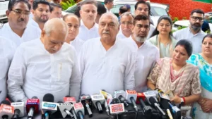 Haryana Politics: राज्यपाल से मिला कांग्रेस प्रतिनिधिमंडल, हुड्डा ने पूछा- क्यों बुलाया विशेष सत्र? महिला बिल तो पुराना मुद्दा