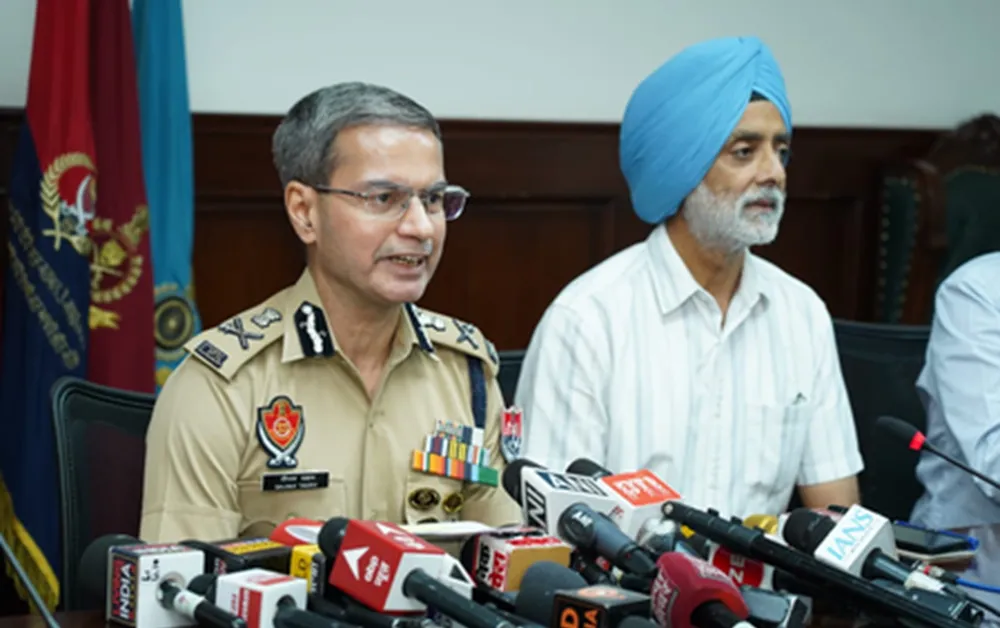 नशीले पदार्थों के तस्कर कोर्ट में क्यों हार रहे हैं: पंजाब के उस पुलिसिंग मॉडल की अंदर की कहानी, जो नशीले पदार्थों से जुड़े मामलों में भारत में सबसे ज़्यादा सज़ा दिलाने की दर (Conviction Rate) दे रहा है