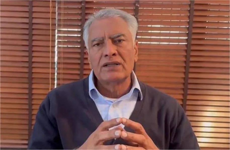 Sunil Jakhar on Arvind Kejriwal: अरविंद केजरीवाल पर सुनील जाखड़ का तीखा हमला, पूछा- ‘ये डर है या घमंड?’