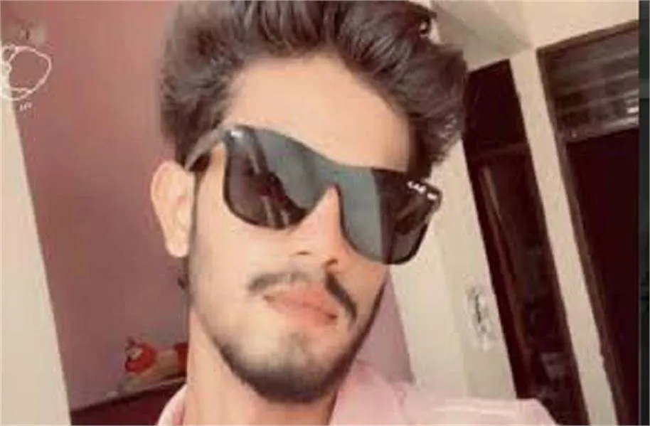 Karnal News: रूस में जान गंवाने वाले करनाल के देव का हुआ अंतिम संस्कार, पूरे गांव ने नम आंखों से दी विदाई