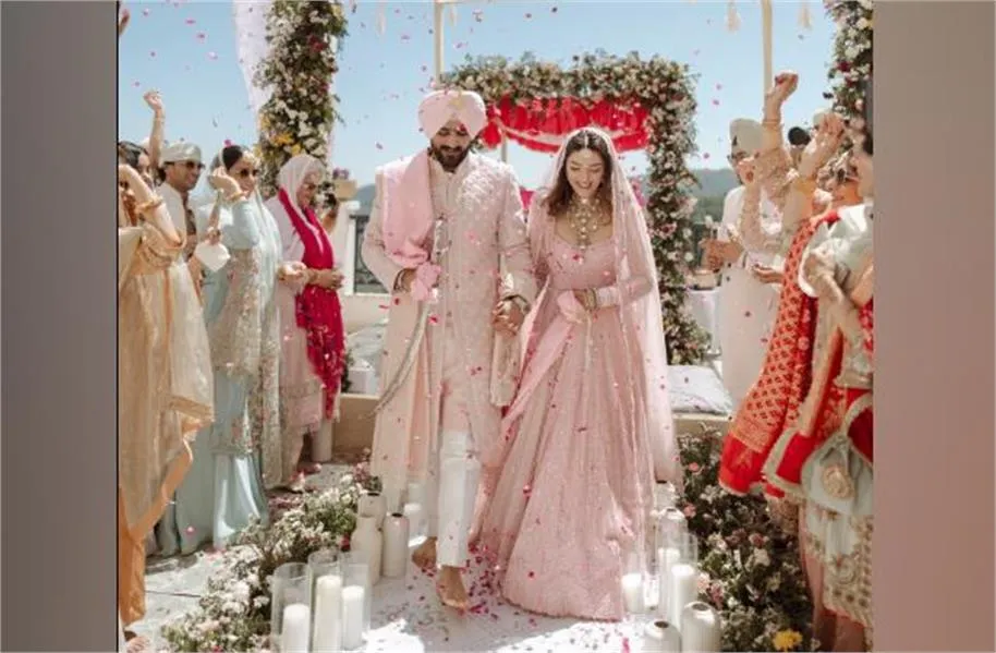 Punjabi Actress Wedding: मशहूर पंजाबी एक्ट्रेस [नाम] ने रचाई शादी, हिमाचल की वादियों में लिए सात फेरे