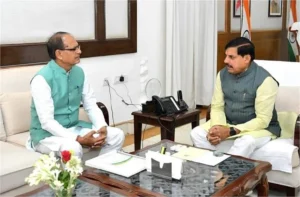 MP Politics: भोपाल में सीएम मोहन यादव से मिले शिवराज सिंह चौहान, बंद कमरे में हुई चर्चा से सियासी पारा हाई; क्या होने वाली हैं बड़ी नियुक्तियां?