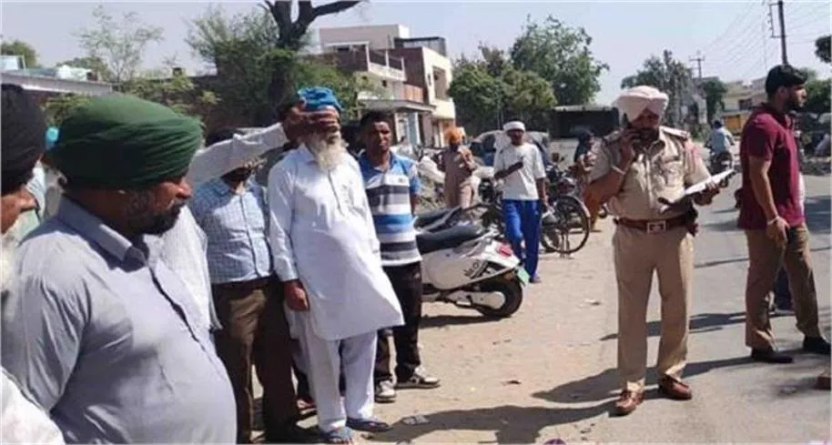 Road Accident: स्कूटी सवार बहू-ससुर के साथ दर्दनाक हादसा, मां की मौत से 2 मासूम बच्चियों के सिर से उठा साया; इलाके में शोक