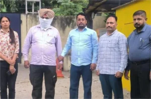 पेट्रोल पंप पर ‘हाई-वोल्टेज’ ड्रामा! टंकी फुल कराई और बिना पैसे दिए रफूचक्कर हुआ ड्राइवर; देखें CCTV फुटेज