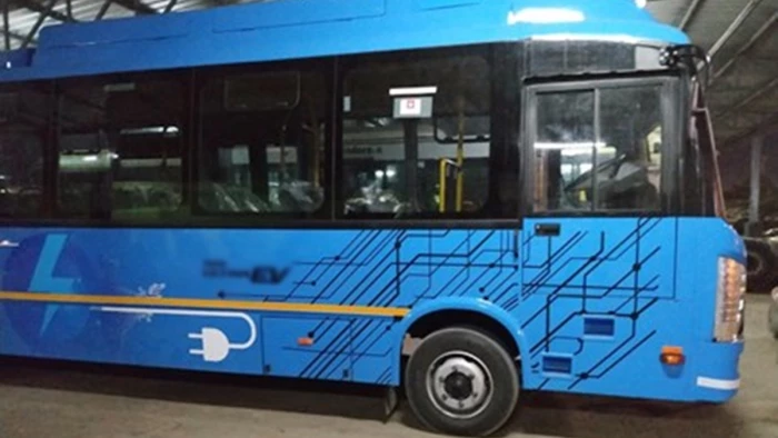 MP Electric Bus Update: इंदौर से महेश्वर और बुरहानपुर तक दौड़ेगी इलेक्ट्रिक बस, इन प्रमुख रूटों पर शुरू होगी सेवा