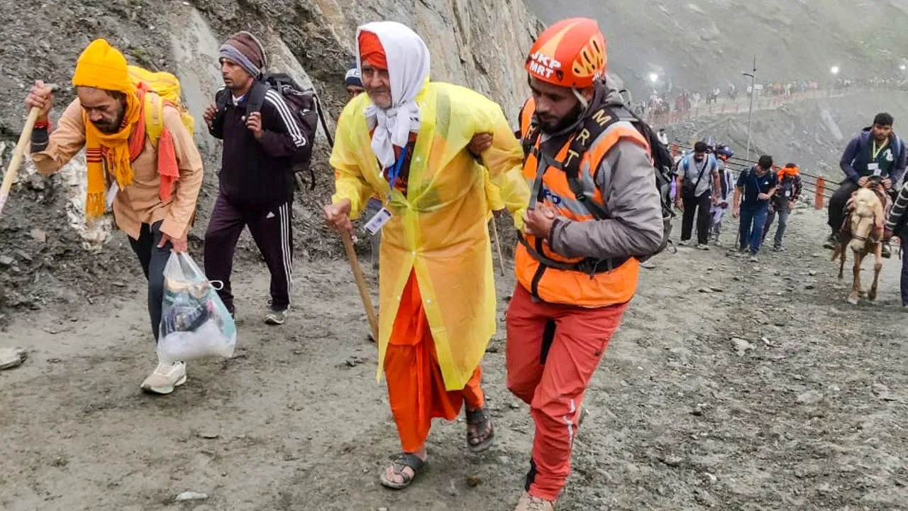 Amarnath Yatra 2026: 15 अप्रैल से शुरू होगा रजिस्ट्रेशन, 3 जुलाई से पहली यात्रा; जानें कौन सा रूट आपके लिए रहेगा आसान?