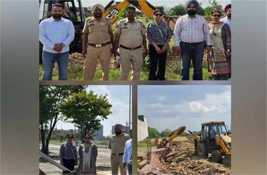 Amritsar News: अमृतसर में चला प्रशासन का बुलडोजर, कई अवैध कॉलोनियां पूरी तरह ध्वस्त; भू-माफियाओं में मचा हड़कंप