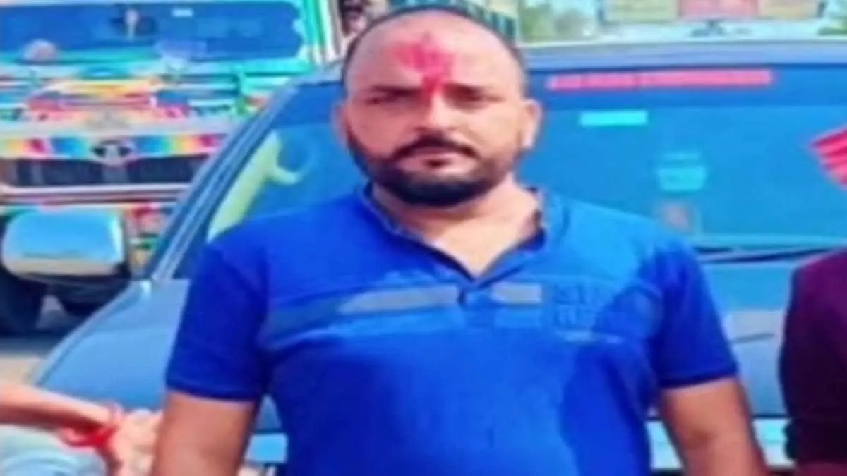 Jharkhand Crime: धनबाद में दिनदहाड़े गैंगवार! कोयला कारोबारी की गाड़ी पर अंधाधुंध फायरिंग, गोलियों की तड़तड़ाहट से दहला इलाका