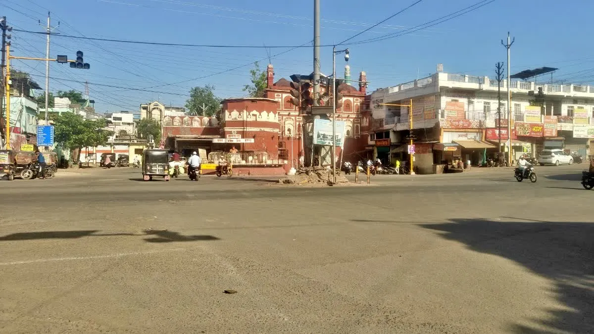 MP Weather Update: मध्य प्रदेश में गर्मी का टॉर्चर, दोपहर 12 से 3 बजे तक ‘नो गो जोन’ घोषित; भट्टी की तरह तपा बुरहानपुर