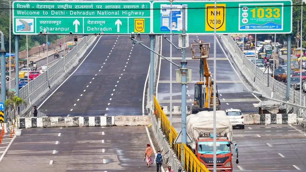 Delhi-Dehradun Expressway: अब मात्र 2.5 घंटे में दिल्ली से देहरादून! 8 दिन बाद शुरू होगा सफर; देखें टोल और रूट मैप