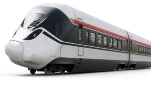 India’s First Indigenous Bullet Train: 2027 में दौड़ेगी देश की पहली स्वदेशी बुलेट ट्रेन, जानें इसकी टॉप स्पीड और रूट