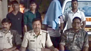Dhanbad Crime News: एंबुलेंस के जरिए हो रही थी अवैध शराब की तस्करी, पुलिस ने किया बड़ा खुलासा; चालक गिरफ्तार