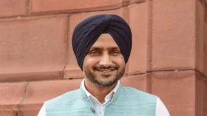 Harbhajan Singh Security: हरभजन सिंह को केंद्र ने दी CRPF की सुरक्षा, मान सरकार ने वापस ली थी सिक्योरिटी; जानें क्यों बढ़ा खतरा?