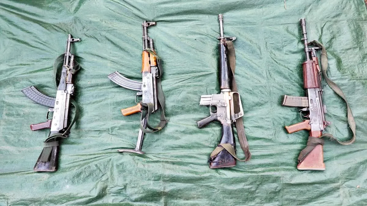 Hazaribagh News: नक्सलियों के बड़े गुट का सफाया, हजारीबाग एसपी के सटीक इनपुट पर पुलिस को मिली बड़ी कामयाबी