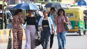 Weather Update Today: दिल्ली-UP में लू का कहर, पारा 44 डिग्री पार; बिहार में बारिश का येलो अलर्ट, जानें अगले 4 दिनों का हाल