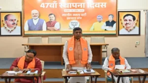 Jharkhand Politics: झारखंड में SIR पर सियासत तेज, भाजपा की BLA के साथ बड़ी बैठक; कांग्रेस ने भी बनाया मास्टर प्लान