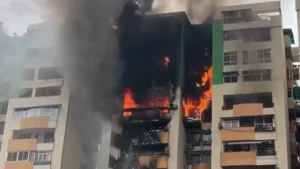 Ghaziabad News: गौर ग्रीन एवेन्यू सोसाइटी के 8 फ्लैट आग में खाक, करोड़ों का नुकसान; सीएम योगी ने लिया संज्ञान