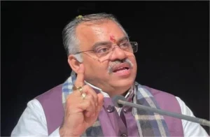 Punjab Politics: “योजना केंद्र की, क्रेडिट लूट रही AAP!” तरुण चुघ ने मान सरकार पर लगाया योजनाओं के नाम बदलने का आरोप