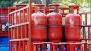 Raipur News: रायपुर की बड़ी गैस एजेंसी निलंबित, 12 हजार उपभोक्ता दूसरी एजेंसियों में मर्ज; जानें अब आपको कहाँ से मिलेगा सिलेंडर