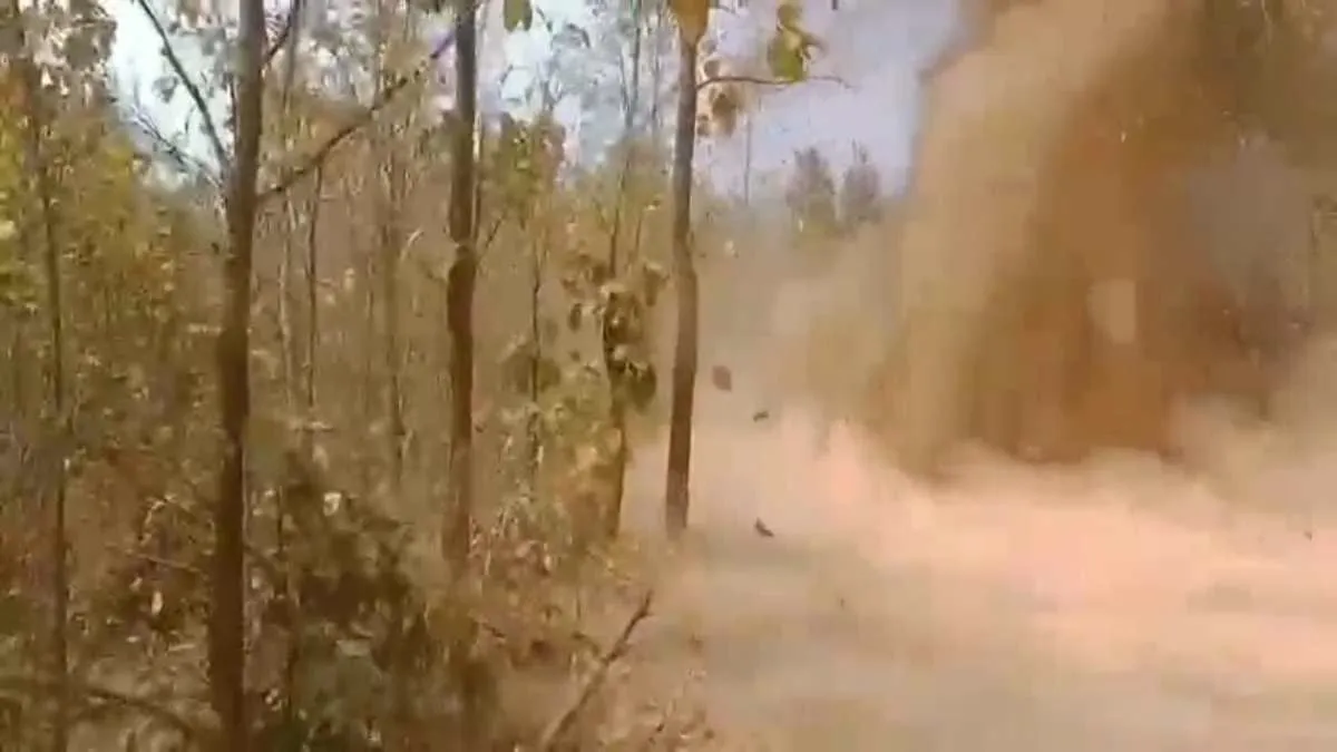 Jharkhand CBSE 10th Toppers: कोल्हान में जम्पाना श्रेया का जलवा! 10वीं में किया टॉप, एक क्लिक में देखें सभी जिलों के टॉपर्स के नाम