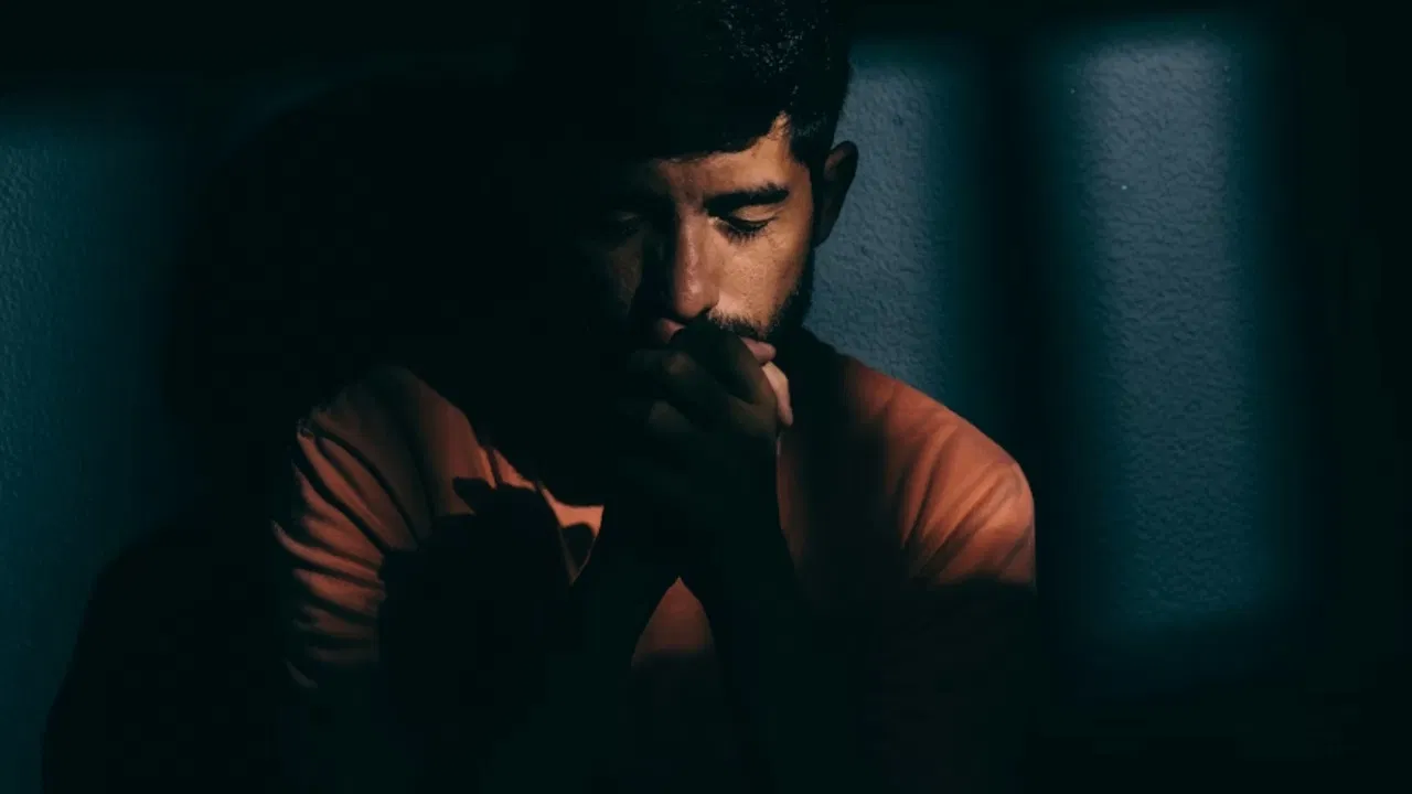 Shukrawar Ke Niyam: शुक्रवार को भूलकर भी न करें ये गलतियां, मां लक्ष्मी हो जाएंगी नाराज; घर में आएगी कंगाली