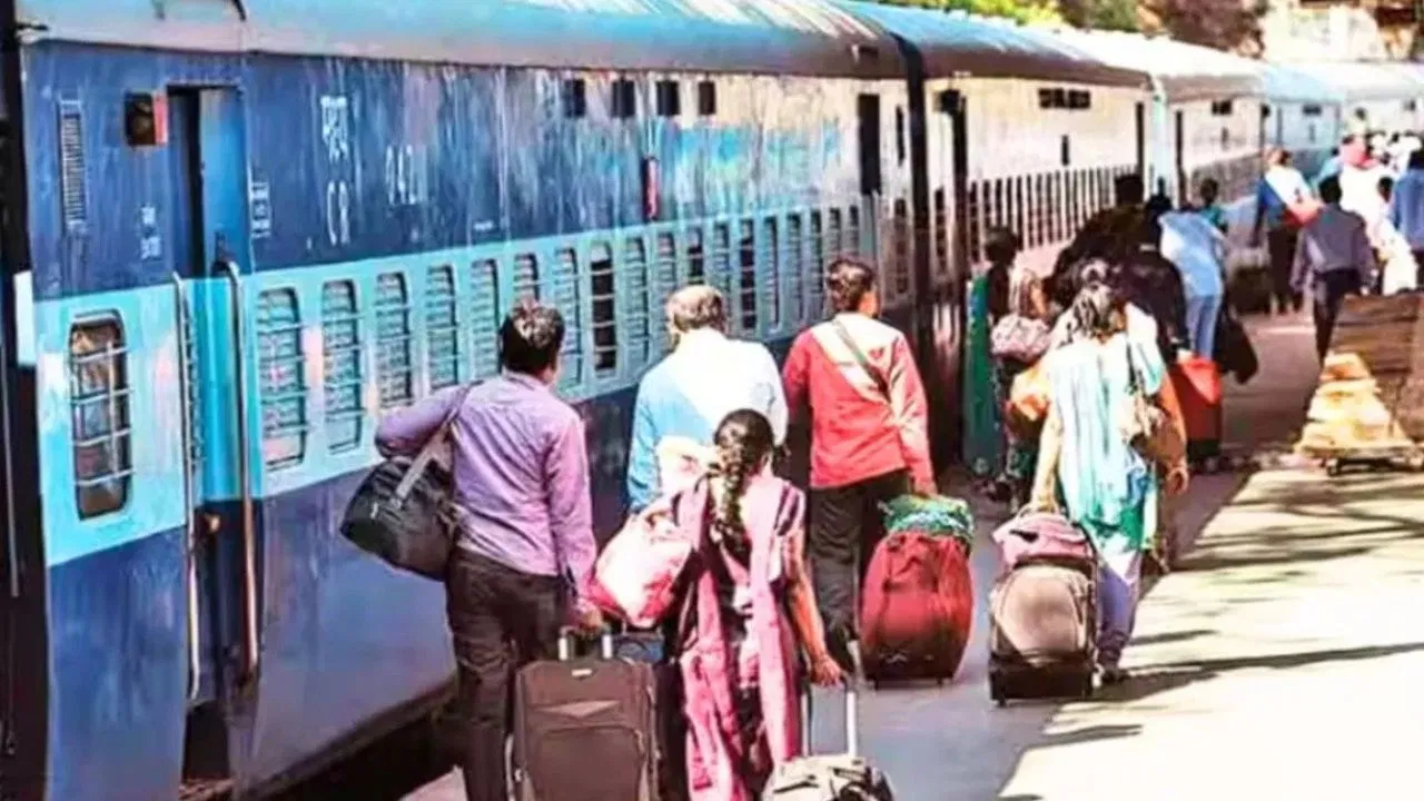 Assam Election: असम चुनाव का ‘यूपी कनेक्शन’! यूपी से रिवर्स माइग्रेशन शुरू, झुग्गियों में पसरा सन्नाटाAssam Election: असम चुनाव का ‘यूपी कनेक्शन’! यूपी से रिवर्स माइग्रेशन शुरू, झुग्गियों में पसरा सन्नाटा