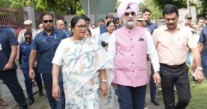 यमुना मिशन 2026: दिल्ली में CM-LG की ‘महा-विजिट’! वासुदेव घाट पर खुद परखी सफाई की हकीकत, मिशन मोड में होगा काम