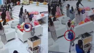 Noida Crime: नोएडा के बैंक्वेट हॉल में फिल्मी स्टाइल में चोरी, सूट-बूट पहनकर आया चोर 5 लाख लेकर फरार