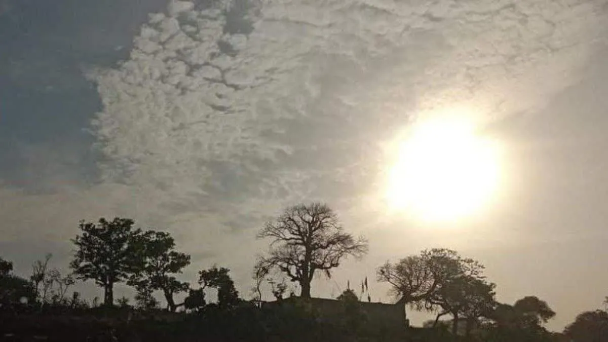 MP Weather Update: अगले 5 दिन भट्टी की तरह तपेगा मध्य प्रदेश, हीटवेव का रेड अलर्ट; रात के तापमान में भी भारी उछाल