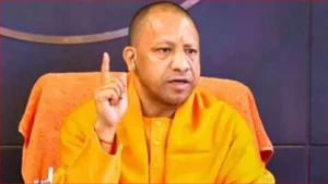 UP IAS Transfer List 2026: यूपी में देर रात बड़ा प्रशासनिक फेरबदल, 40 IAS अफसरों के तबादले; 15 जिलों के DM बदले, देखें पूरी लिस्ट