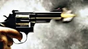 Gwalior Crime News: अवैध रेत कारोबार की रंजिश में खूनी खेल; रिटायर्ड फौजी ने ससुर-दामाद को दौड़ाकर मारी गोली