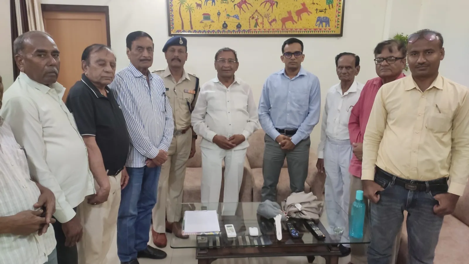 किशोर सांस्कृतिक प्रेरणा मंच का मिलन समारोह, पूर्व SP मनोज राय को दी भावभीनी विदाई