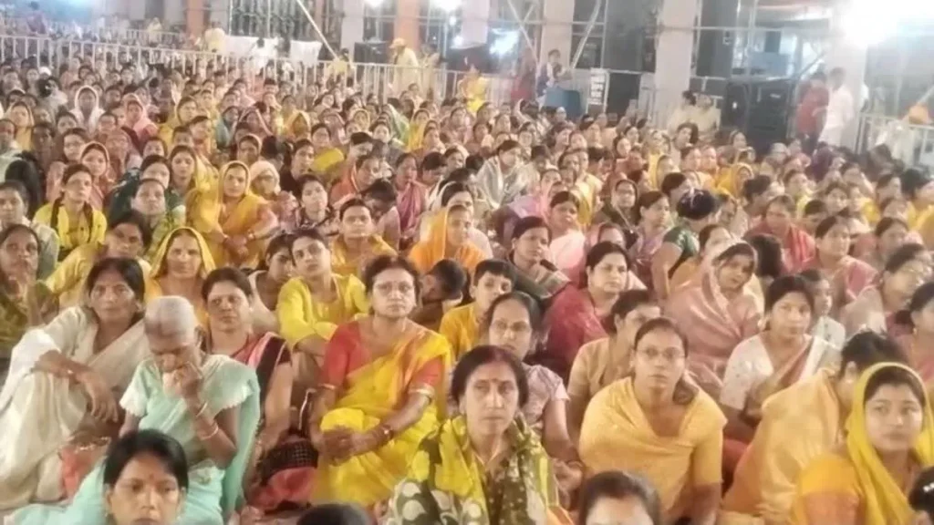 Chirmiri Ram Katha: चिरमिरी में गूंजा ‘जय श्रीराम’; रामकथा में शामिल हुए सीएम विष्णुदेव साय, जगद्गुरु रामभद्राचार्य ने सुनाया राम-सीता विवाह प्रसंग