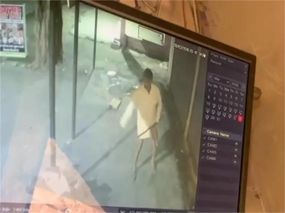 Yamunanagar Crime News: यमुनानगर में व्यापारिक रंजिश की हदें पार; दुकान के बाहर शर्मनाक कृत्य का CCTV वीडियो वायरल