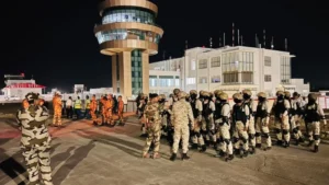 Bhopal Airport News: भोपाल एयरपोर्ट पर देर रात ‘ऑपरेशन अलर्ट’; ब्लैक कैट कमांडो ने संभाला मोर्चा, जानें क्या था पूरा मामला