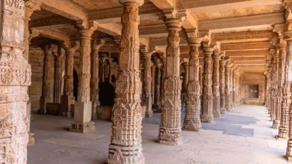 Bhojshala Case Update: भोजशाला में साल के सभी दिन पूजा कर सकेंगे हिंदू, हाई कोर्ट के फैसले के बाद ASI का नया आदेश