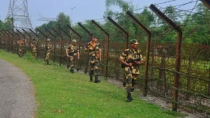 India-Bangladesh Border: भारत-बांग्लादेश सीमा पर अभेद्य सुरक्षा; BSF ने खुले हिस्सों में शुरू किया बाड़ लगाने का काम