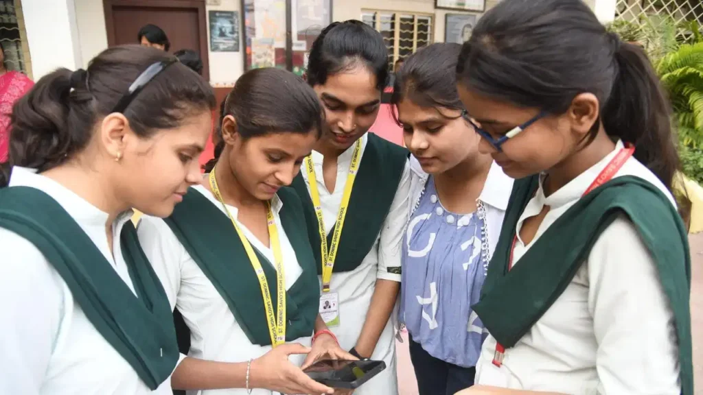 CBSE 12th Result: सीबीएसई ऑन-स्क्रीन मार्किंग (OSM) विवाद पर शिक्षा सचिव संजय कुमार का बड़ा बयान, फीस में भारी कटौती