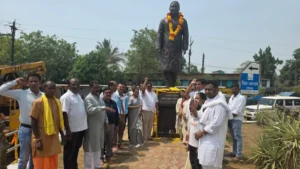 Mahendra Karma Death Anniversary: ‘बस्तर टाइगर’ महेंद्र कर्मा की 13वीं बरसी; गृह ग्राम फरसपाल में उमड़ा जनसैलाब
