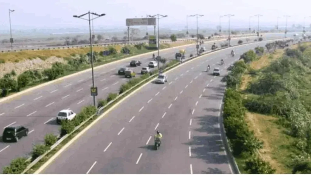 Ganga Expressway Update: अब गंगा एक्सप्रेसवे से सीधे जुड़ेगा नोएडा; इस पॉइंट से बनेगी 15 KM लंबी नई सड़क