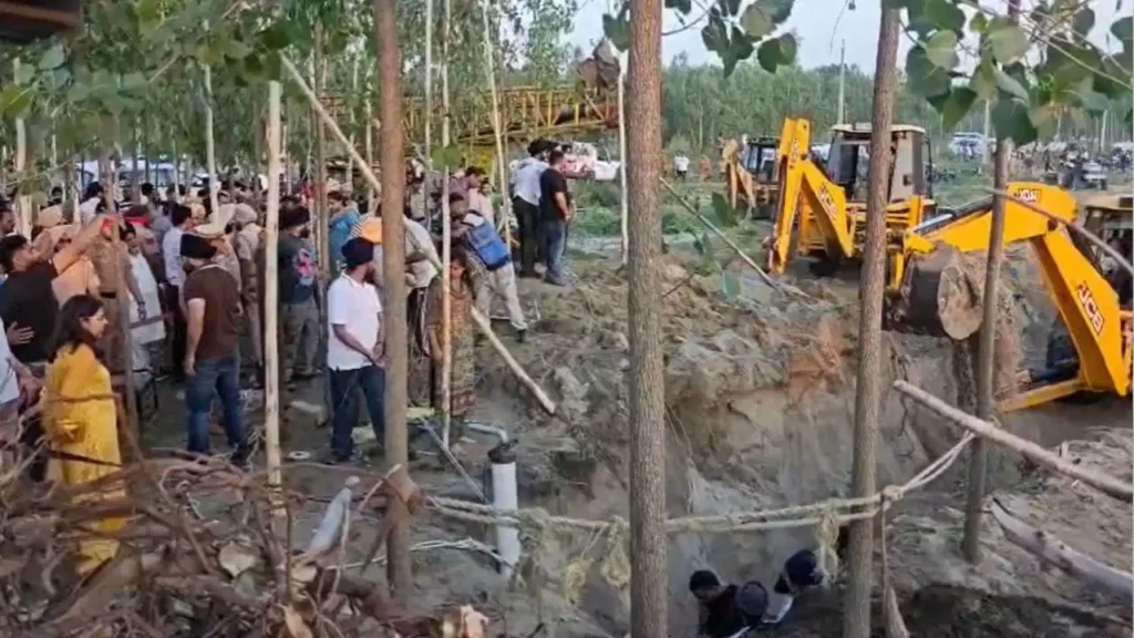 Hoshiarpur Borewell Rescue: होशियारपुर में 250 फीट गहरे बोरवेल में गिरा 3 साल का मासूम, रेस्क्यू ऑपरेशन जारी