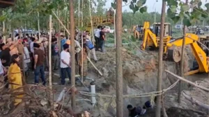 Hoshiarpur Borewell Rescue: होशियारपुर में 250 फीट गहरे बोरवेल में गिरा 3 साल का मासूम, रेस्क्यू ऑपरेशन जारी