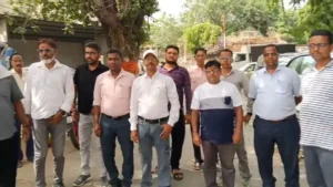 Giridih Journalist Attacked: गिरिडीह में अतिक्रमण हटाओ अभियान की कवरेज कर रहे पत्रकार पर जानलेवा हमला; बीडीओ ने बचाई जान