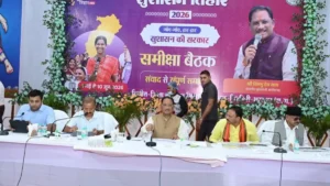 Chhattisgarh News: सीएम विष्णुदेव साय का चिरमिरी में औचक दौरा; खाद वितरण में गड़बड़ी पर दो बड़े अधिकारी तत्काल सस्पेंड