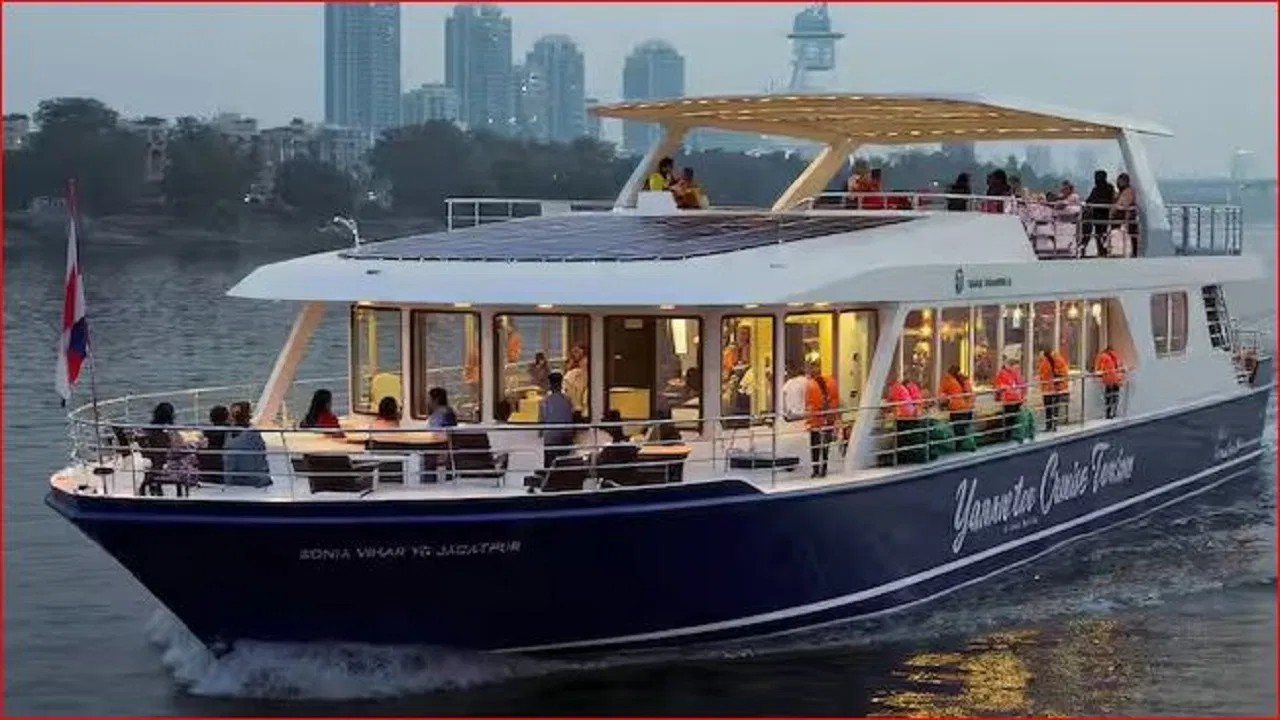 Namo Yamuna Cruise: दिल्ली में ‘नमो यमुना’ क्रूज का टिकट काउंटर तैयार; 5KM का सफर और 1 घंटे की सैर, जानें कब से शुरू?