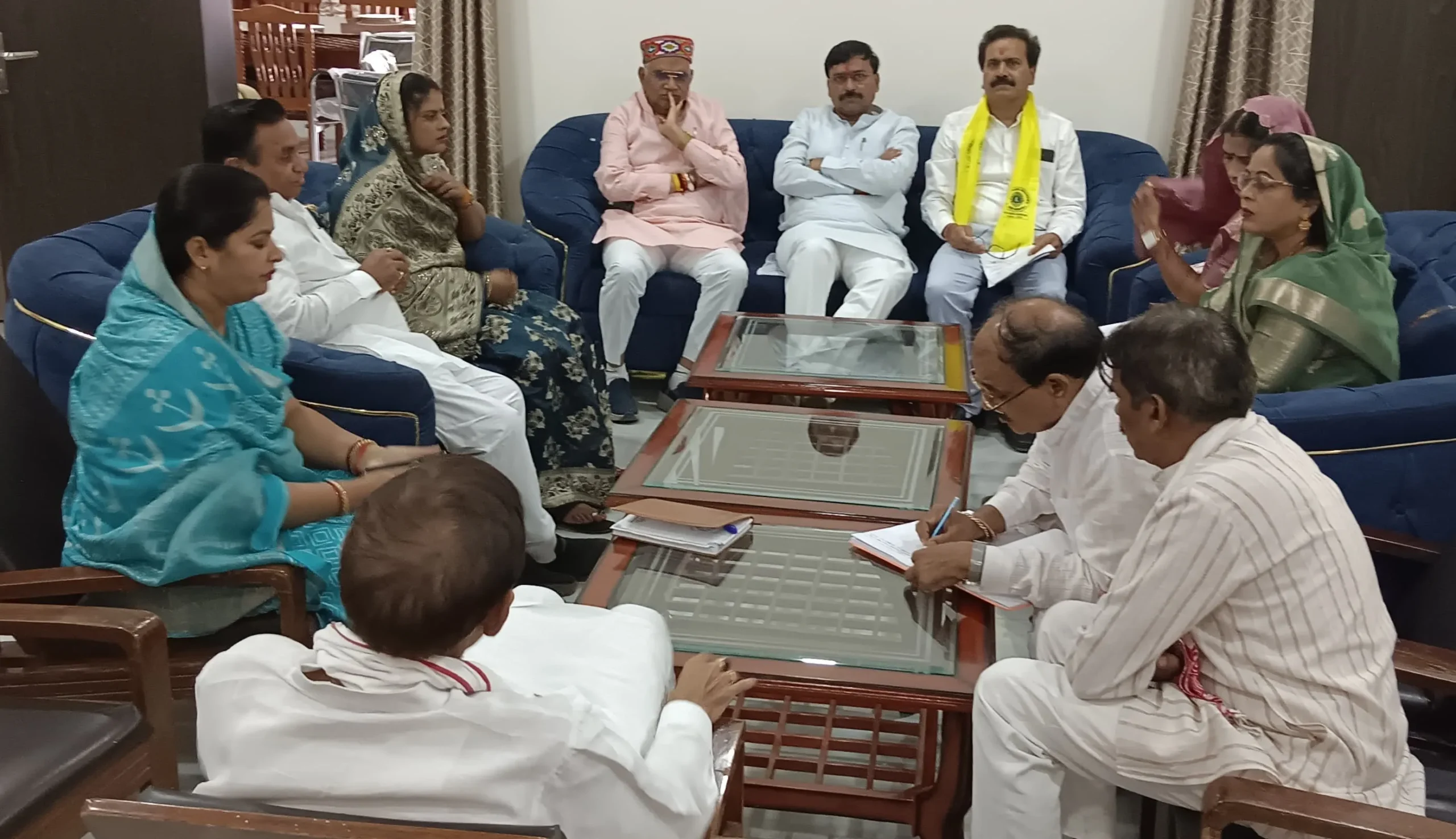 प्रभारी मंत्री धर्मेंद्र सिंह लोधी ने ली कोर समिति की बैठक, विकास कार्यों और संगठन पर हुआ मंथन
